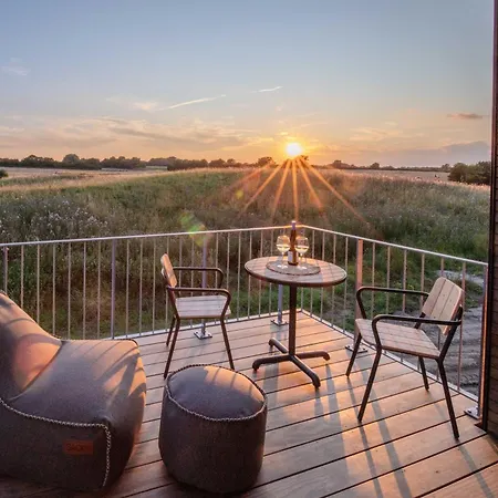 Ostsee Baumhaushotel - Auf Hoehe Der Baumkronen