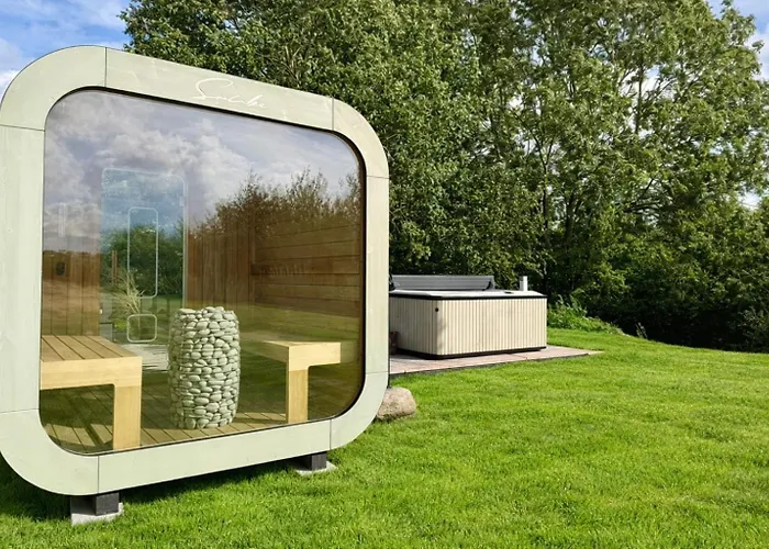 Resort Ostsee Baumhaushotel An Der Ostsee Wangels